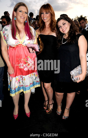 Lisa Lampanelli, Jill Zarin und Ally Zarin GLAAD Manhattan auf dem Dach Sommerevent bei 230 Fifth Avenue - innen New York City, USA Stockfoto