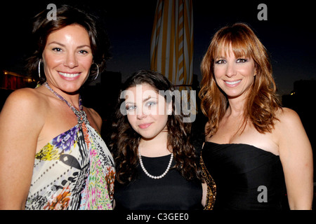 Gräfin Luann De Lesseps, Ally Zarin und Jill Zarin GLAAD Manhattan auf dem Dach Sommerevent bei 230 Fifth Avenue - in New York Stockfoto