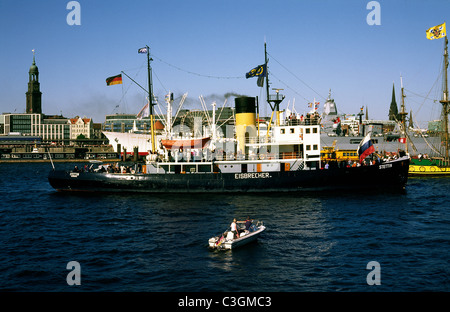 Vintage Dampf angetriebene Eisbrecher Stettin (Baujahr 1933 am Stettiner Oderwerke) im Hamburger Hafen. Stockfoto