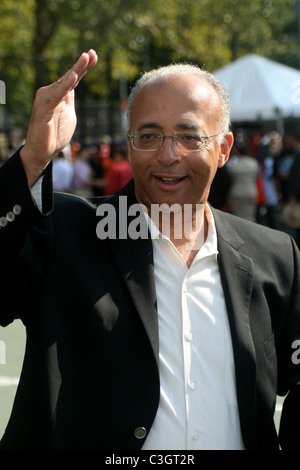 New York City Comptroller William C. Thompson, Jr.   Die 42. West Indian Day Parade statt in Brooklyn. New York City, USA- Stockfoto