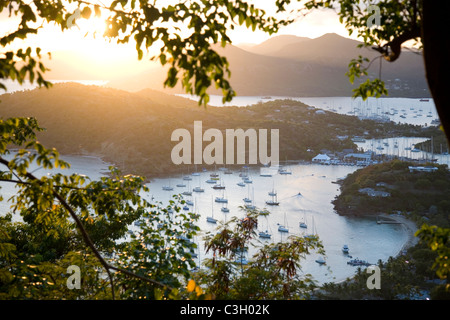 Ansicht von Falmouth und englischen Häfen von Shirley Heights Stockfoto