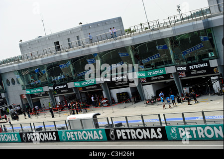 Die Boxengasse in Sepang, Malaysia Grand Prix 2011 Stockfoto