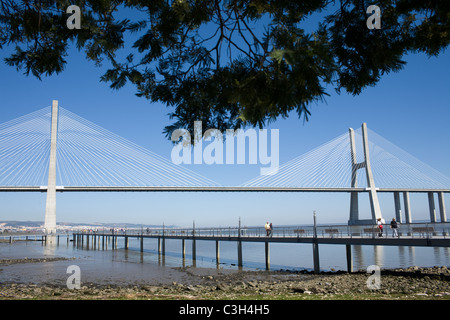 Vasco Da Gama Brücke, Lissabon, Portugal Stockfoto