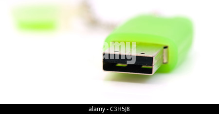 USB-Flash-Laufwerk auf weiß Stockfoto