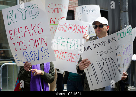 Protest vor der Bowery Bewohner Ausschuss 12-stöckige 328-Bett Obdachlosenheim Projekt Stockfoto