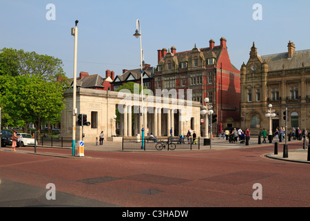 Kriegerdenkmal auf Lord Street, Southport, Merseyside, Lancashire, England, UK. Stockfoto