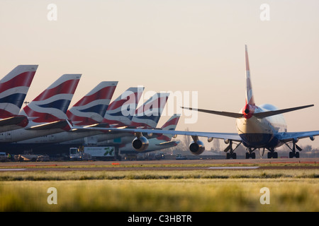 Flotte von British Airways Flugzeuge am Flughafen London Heathrow UK Stockfoto