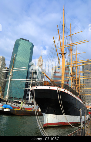 South Street Seaport ist eine historische Hafenstadt in Lower Manhattan. Stockfoto