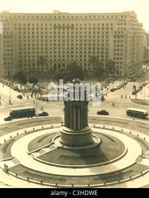 Tahrir-Platz 1955 umbenannt vorher Ismailia Platz Midan Tahrir oder Platz der Befreiung nach der Revolution von 1919. Stockfoto