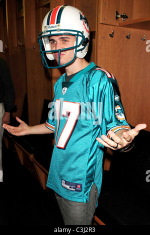 Kris Allen DSDS erscheint im Land Shark Stadium vor seinem Auftritt an der Miami Dolphins Heckklappe Partei Miami, Stockfoto