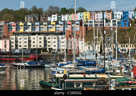 dh Hotwells BRISTOL DOCKS BRISTOL Bristol City Docks Floating Harbour Marina Bargen Boote festgemachten uk Stockfoto