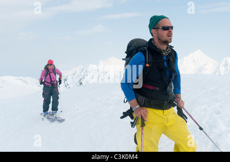 Ein paar Skitouren in den Lyngen Alpen, Nord-Norwegen Stockfoto