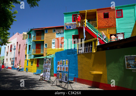 Bunte Gebäude im Bereich La Boca in Buenos Aires, Argentinien. Stockfoto