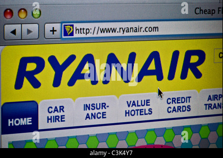 Nahaufnahme von der Ryanair-Logo auf ihrer Website gesehen. (Nur zur redaktionellen Verwendung: print, TV, e-Book und redaktionelle Webseite). Stockfoto