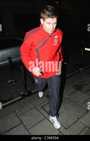 Englischer Fußballspieler Steven Gerrard kommt im Mayfair Hotel in London, England - 19.12.09 Craig Harris/Tony Clarke/WENN.com Stockfoto