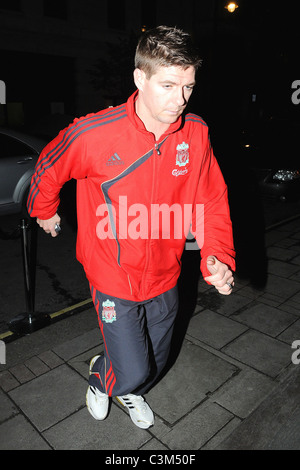 Englischer Fußballspieler Steven Gerrard kommt im Mayfair Hotel in London, England - 19.12.09 Craig Harris/Tony Clarke/WENN.com Stockfoto