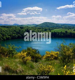 Gour de Tazenat, einem Kratersee in Puy de Dome, Auvergne, Frankreich Stockfoto