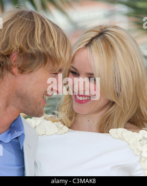 OWEN WILSON & RACHEL MCADAMS MIDNIGHT IN PARIS PHOTOCALL CANNES FILM FESTIVAL 2011 PALAIS DES FESTIVAL CANNES Frankreich 11 Mai 2 Stockfoto