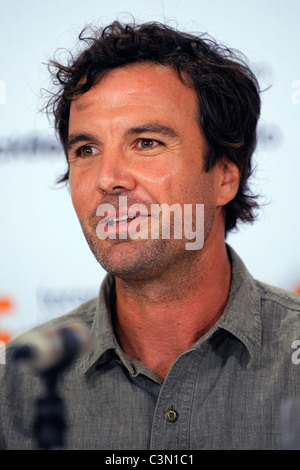 Regisseur Emmett Malloy "White Stripes: unter The Great White Northern Lights Pressekonferenz - 2009 Toronto Stockfoto