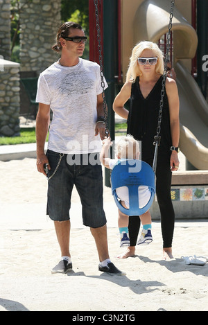 Gavin Rossdale, Gwen Stefani und ihr Sohn Zuma Rossdale verbringen Sie den Nachmittag bei einem Beverly Hills Park Los Angeles, Kalifornien Stockfoto