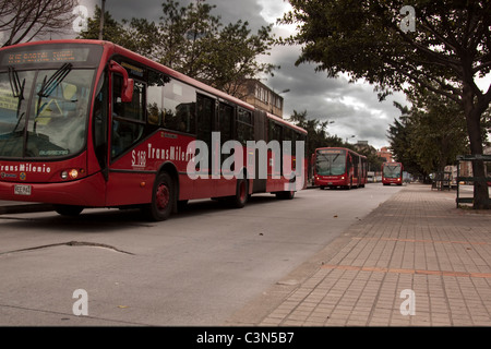 TransMilenio in Bogotá, Kolumbien Stockfoto