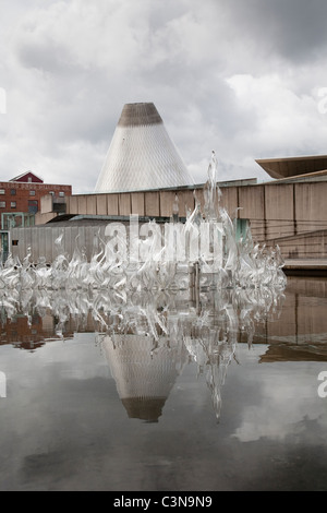 Fließend Schritte von Künstler Martin Blank in das Museum of Glass Stockfoto