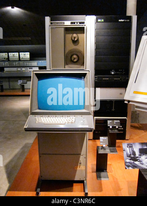 Paris, Frankreich, UPIC Vintage Old Computer auf dem Display im Musee de la Musique, (Musikmuseum), in La Villette, Tektronix, Stadt der Wissenschaft und Industrie paris Stockfoto