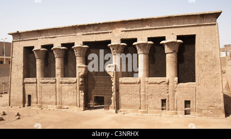 Blick auf den Tempel des Chnum in der ägyptischen Stadt Esna Stockfoto