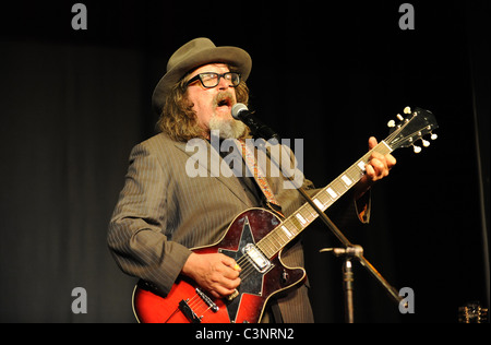 US-amerikanischer Singer-Songwriter und Gitarrist Peter Case erklingt in Birchmeadow Zentrum Wenlocker Uk 14. Mai 2011 Stockfoto