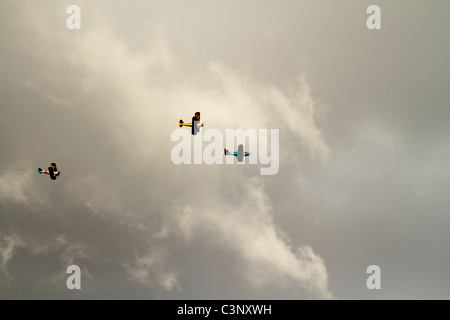 Lakeland Florida, erster Freitag Sun'n Fun Festival, kommerzieller Linienflugzeug Flugzeug Flugzeug Flugzeug Flugzeug, Formation, antik, Himmel, Doppeldecker, Besucher reisen t Stockfoto