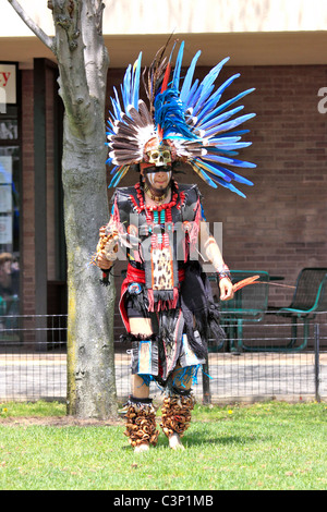 Gebürtige amerikanische Tänzerin Peforming beim Earthstock-Festival an der Stony Brook University, Long Island, NY Stockfoto