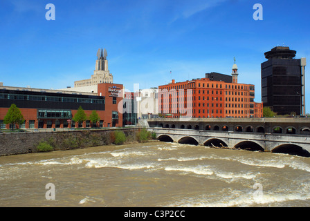 Rochester NY Haupt Straße Brücke über den Genesee River. Stockfoto