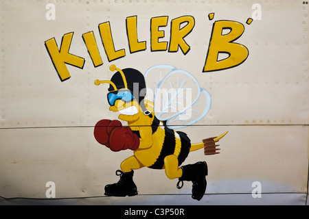 Die Killer B Cartoon Nose Art auf eine klassische veteran USAF Bomber - The North American B25 Mitchell Stockfoto