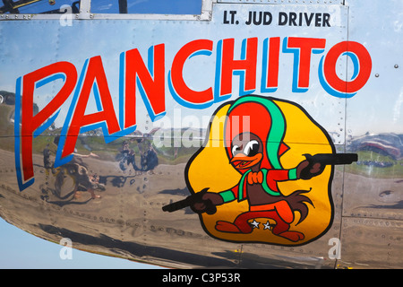 Die Panchito Cartoon Nose Art auf eine klassische veteran USAF Bomber - The North American B25 Mitchell Stockfoto