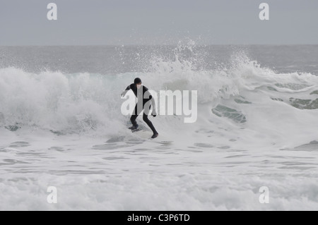 Surfen in Porth Ceiriad Abersoch auf der Lleyn-Halbinsel Stockfoto