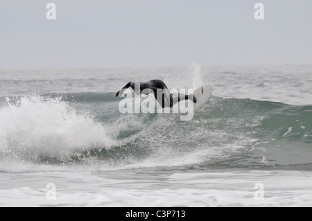 Surfen in Porth Ceiriad Abersoch auf der Lleyn-Halbinsel Stockfoto