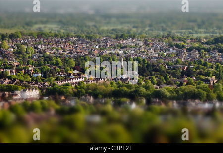 Reigate Stadt North Downs mit einem Tilt-Shift Effekt entnommen. Stockfoto