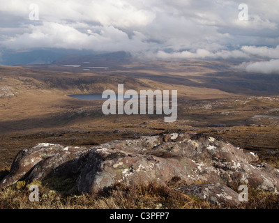 Östlich von Beinn Nam Ban in der Nähe von Ullapool, Schottland anzeigen Stockfoto