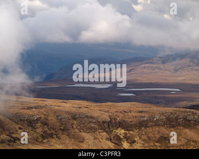 Östlich von Beinn Nam Ban in der Nähe von Ullapool, Schottland anzeigen Stockfoto