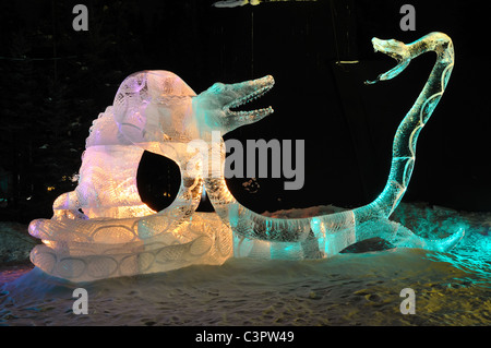 FAIRBANKS, AK - März 9: 'Todesgriff' Eisskulptur, 2010 Weltkunst Eis Meisterschaften 9. März 2010 in Fairbanks, Alaska Stockfoto