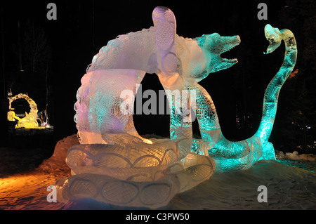 FAIRBANKS, AK - März 9: 'Todesgriff' Eisskulptur, 2010 Weltkunst Eis Meisterschaften 9. März 2010 in Fairbanks, Alaska Stockfoto