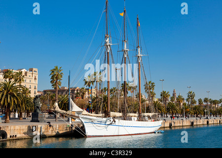 Segelschiffe im alten Hafen von Barcelona Stockfoto