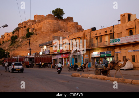 Fort bei Sonnenuntergang in Jaisalmer, Rajasthan, Indien, Asien Stockfoto