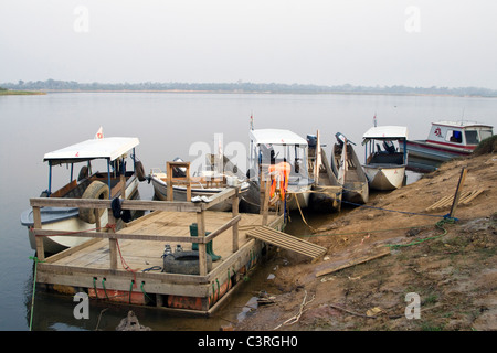 MSF Boote Betou Republik Kongo Stockfoto