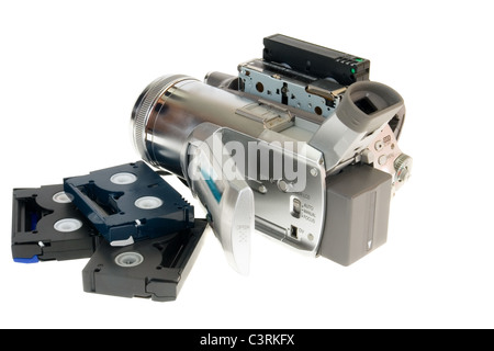 Video-Kamera, die isoliert auf weißem Hintergrund Stockfoto