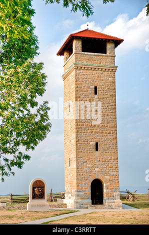 Hdr-Bild der Aussichtsturm und die irische Brigade Denkmal mit Blick auf blutige Spur und die Antietam National Battlefield. Stockfoto