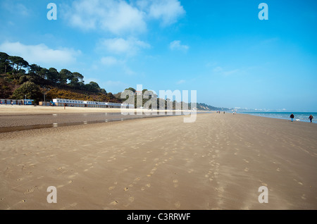 West Cliff-Strand und der Promenade mit Blick auf Bournemouth, Dorset, England, UK Stockfoto