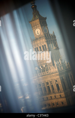 Blick auf die Spitze des Turms der Kulturpalast, Warschau, Polen Stockfoto