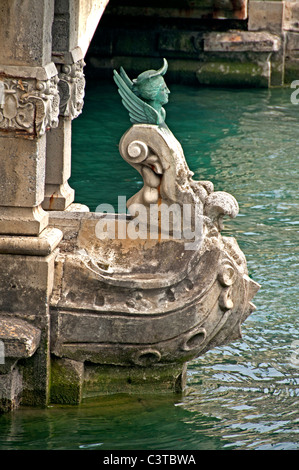 Puenta de Maria Cristina Brücke Rio Urumea San Sebastian Spanien spanische Baskenland Stadt Stockfoto