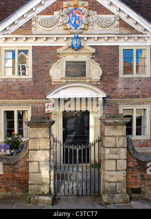 Eingang zum College Matronen in der Kathedrale nahe Salisbury Stockfoto